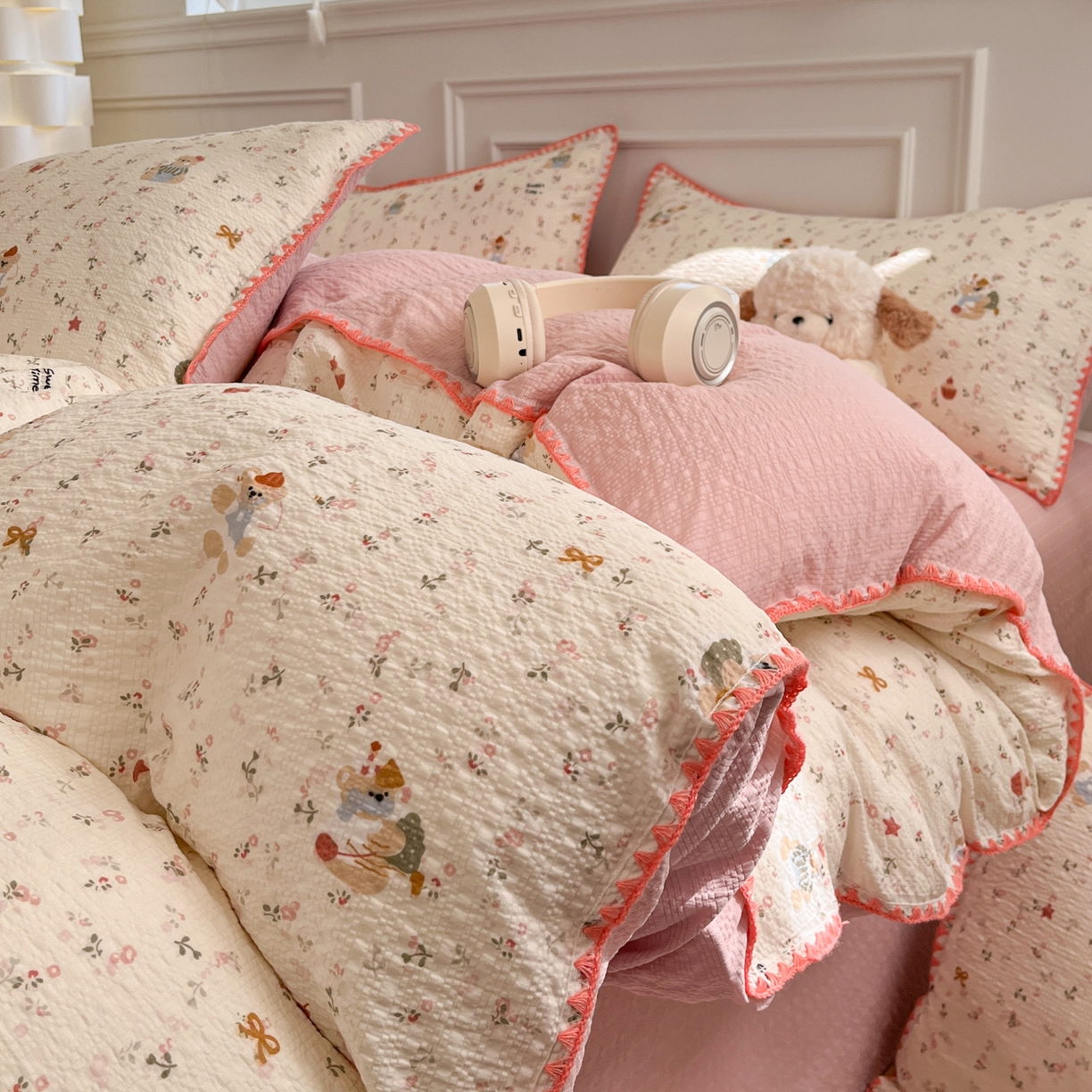 91家纺网 家纺一手货源 找家纺 （总）慕澄家纺 2026新款小清新印花泡芙纱贝壳边四件套