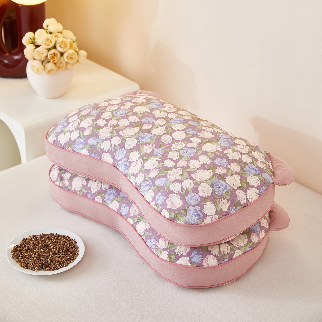 91家纺网 家纺一手货源 找家纺 梦叶草 2026新款全棉碎花猫耳荞麦枕 全棉碎花猫耳荞麦枕-花海