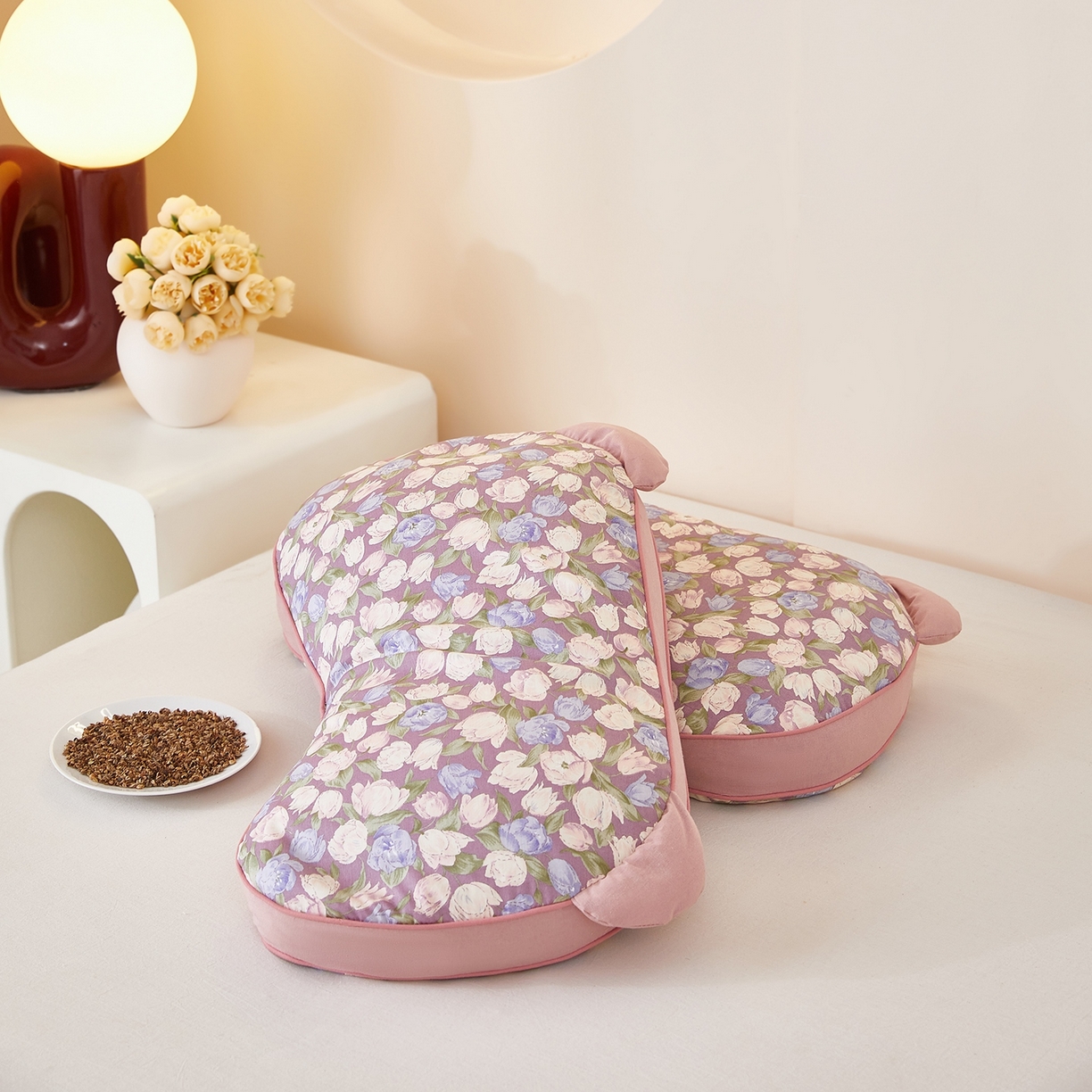 91家纺网 家纺一手货源 找家纺 梦叶草 2026新款全棉碎花猫耳荞麦枕 全棉碎花猫耳荞麦枕-花海