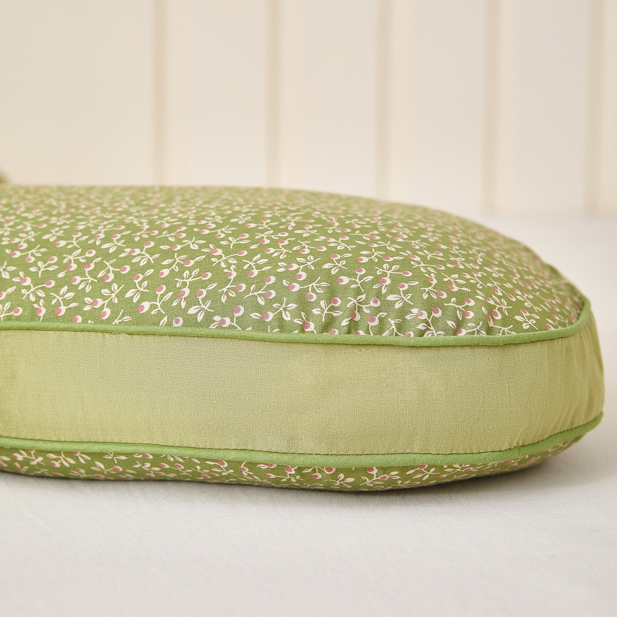 91家纺网 家纺一手货源 找家纺 梦叶草 2026新款全棉碎花猫耳荞麦枕 全棉碎花猫耳荞麦枕-绿色