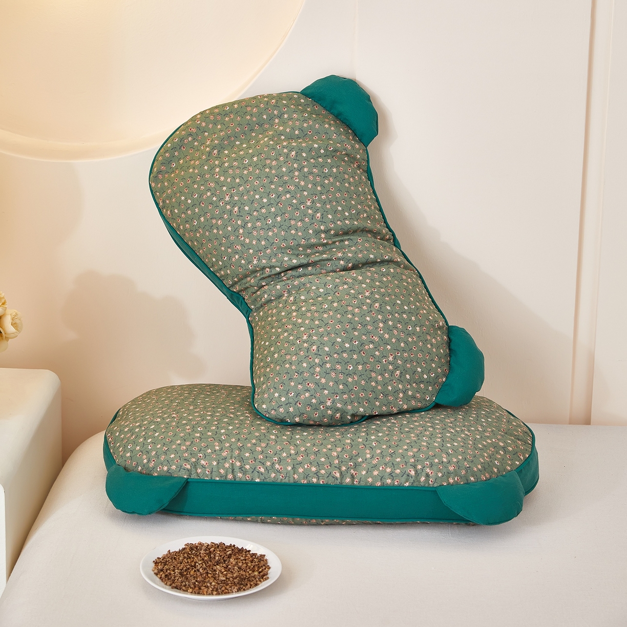 91家纺网 家纺一手货源 找家纺 梦叶草 2026新款全棉碎花猫耳荞麦枕 全棉碎花猫耳荞麦枕-深蓝