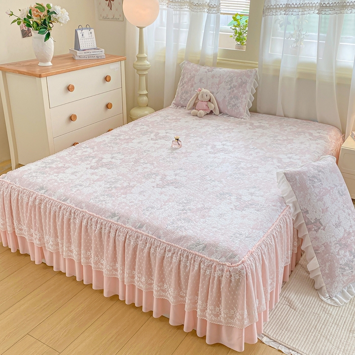 91家纺网 家纺一手货源 找家纺 伊人坊 2026新款A类550克凉感提花值过0.21冰豆豆家用凉席子三件套夏季-床裙款 繁花-粉