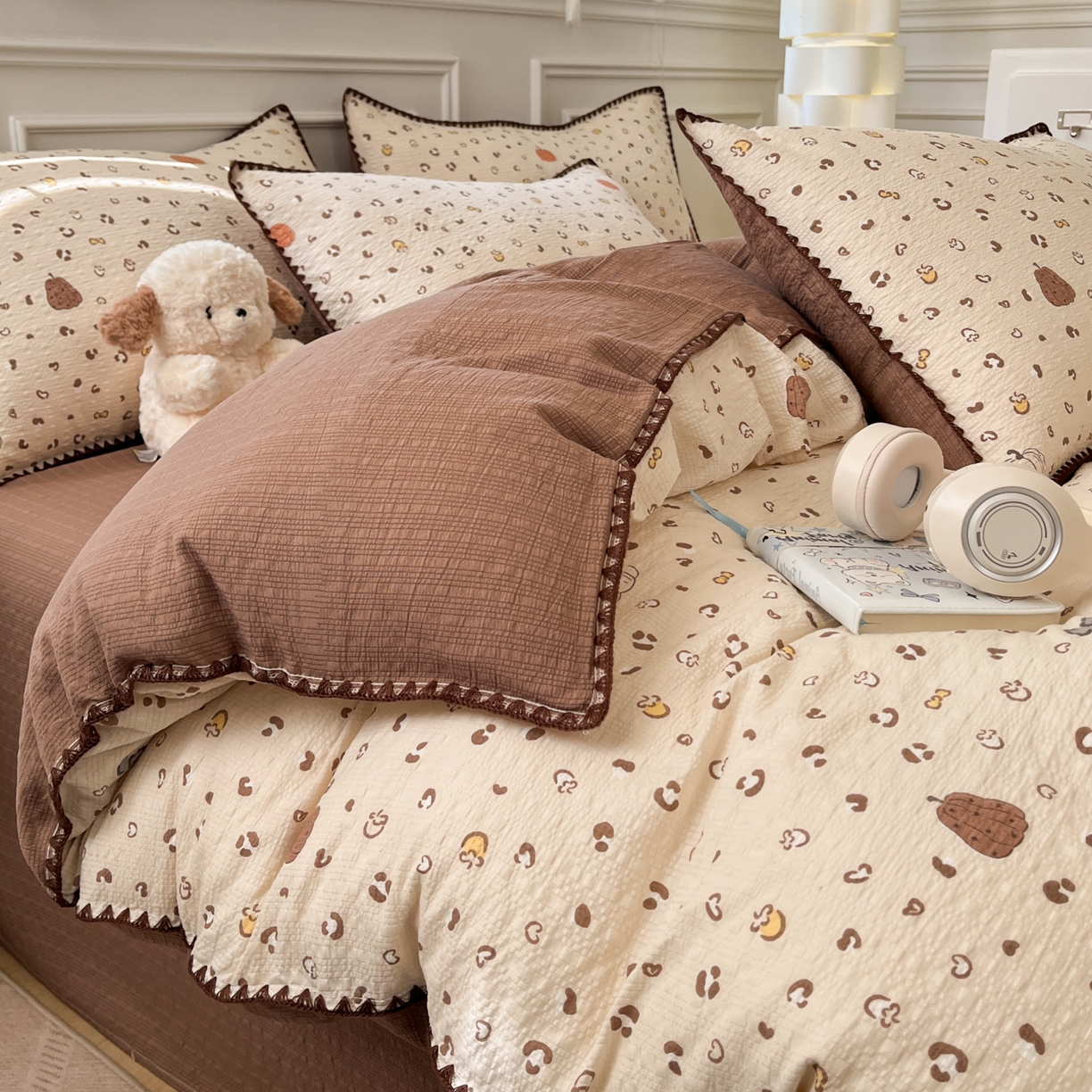 91家纺网 家纺一手货源 找家纺 慕澄家纺 2026新款小清新印花泡芙纱贝壳边四件套 栗栗南瓜派