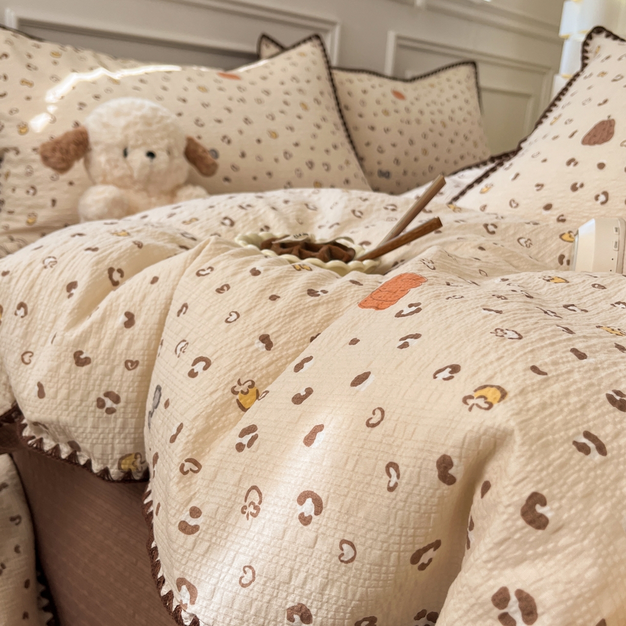 91家纺网 家纺一手货源 找家纺 慕澄家纺 2026新款小清新印花泡芙纱贝壳边四件套 栗栗南瓜派