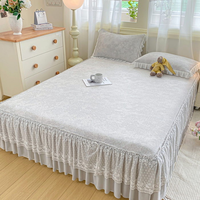 91家纺网 家纺一手货源 找家纺 伊人坊 2026新款A类550克凉感提花值过0.21冰豆豆家用凉席子三件套夏季-床裙款 繁花－灰