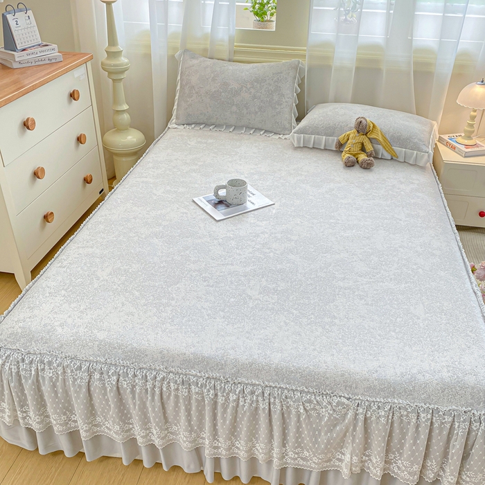 91家纺网 家纺一手货源 找家纺 伊人坊 2026新款A类550克凉感提花值过0.21冰豆豆家用凉席子三件套夏季-床裙款 繁花－灰