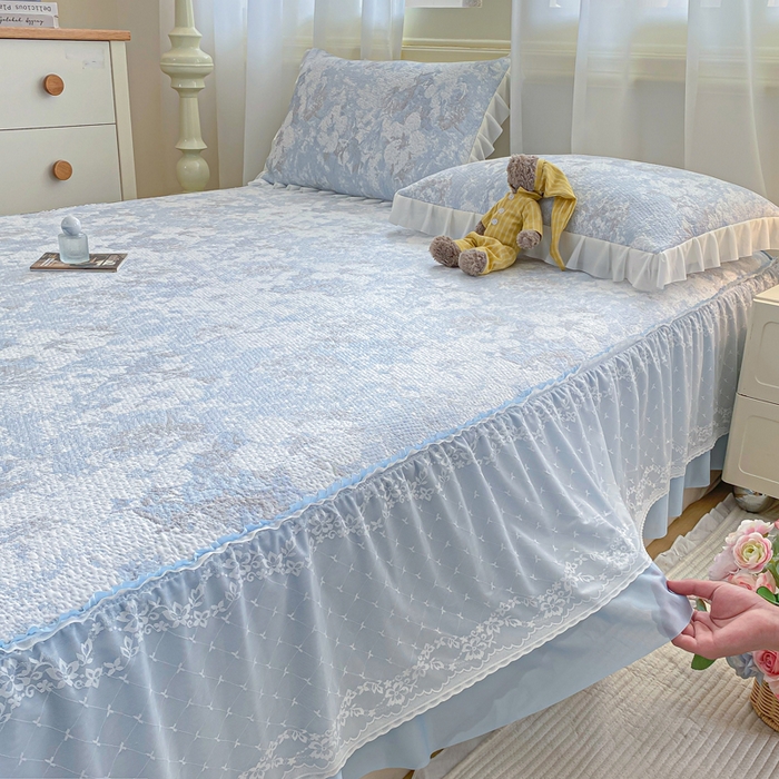 91家纺网 家纺一手货源 找家纺 伊人坊 2026新款A类550克凉感提花值过0.21冰豆豆家用凉席子三件套夏季-床裙款 繁花-蓝