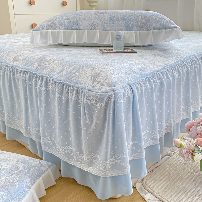 91家纺网 家纺一手货源 找家纺 伊人坊 2026新款A类550克凉感提花值过0.21冰豆豆家用凉席子三件套夏季-床裙款 繁花-蓝