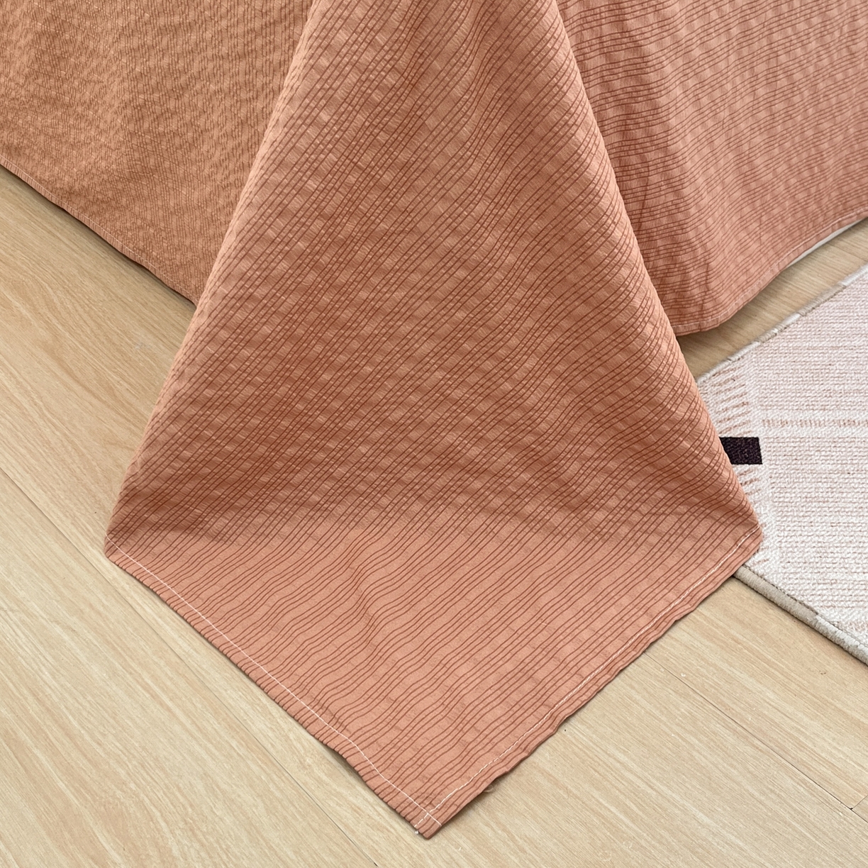 91家纺网 家纺一手货源 找家纺 慕澄家纺 2026新款小清新印花泡芙纱贝壳边四件套 奶橘小甜梦