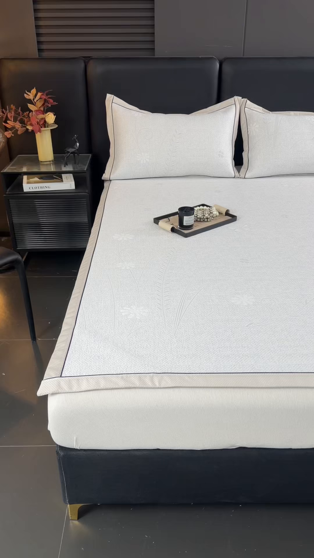 91家纺网 家纺一手货源 找家纺 绒艺席业 2026年新款立体浮雕工艺正宗凉感豆豆席凉席席子-平铺款 豆豆彩蝶-浅灰色