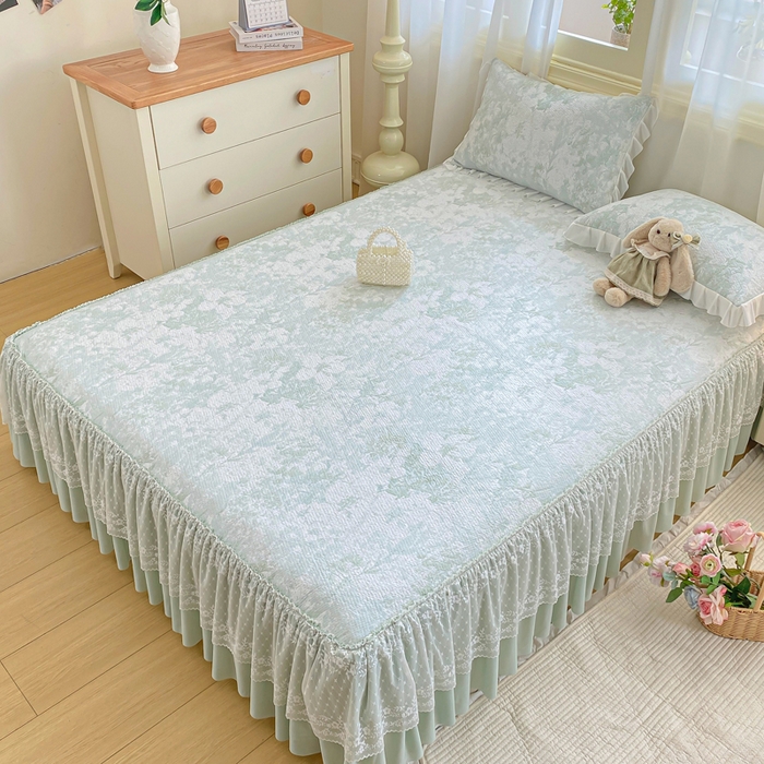 91家纺网 家纺一手货源 找家纺 伊人坊 2026新款A类550克凉感提花值过0.21冰豆豆家用凉席子三件套夏季-床裙款 繁花-绿