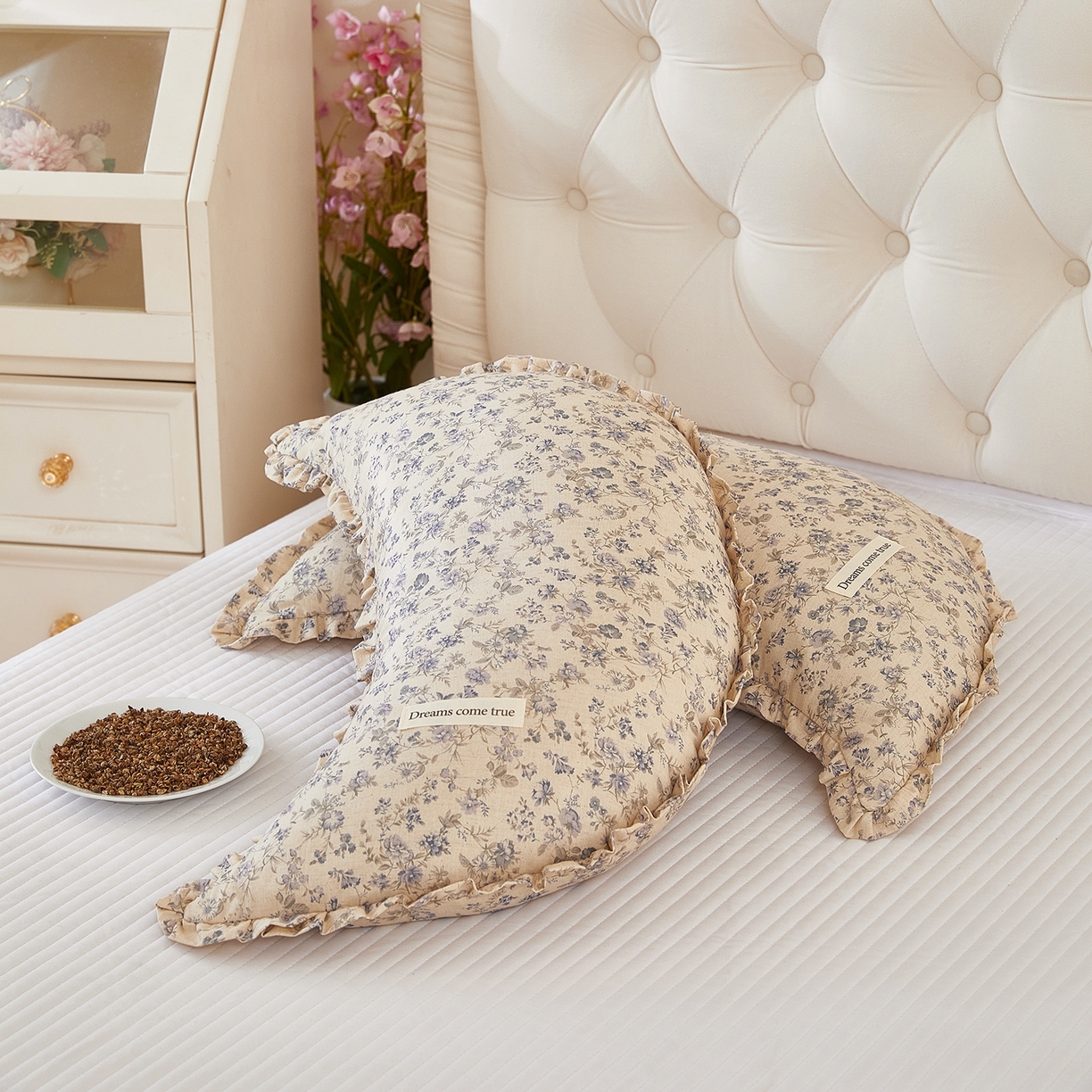 91家纺网 家纺一手货源 找家纺 （总）梦叶草 2026新款全棉碎花月牙花边荞麦枕