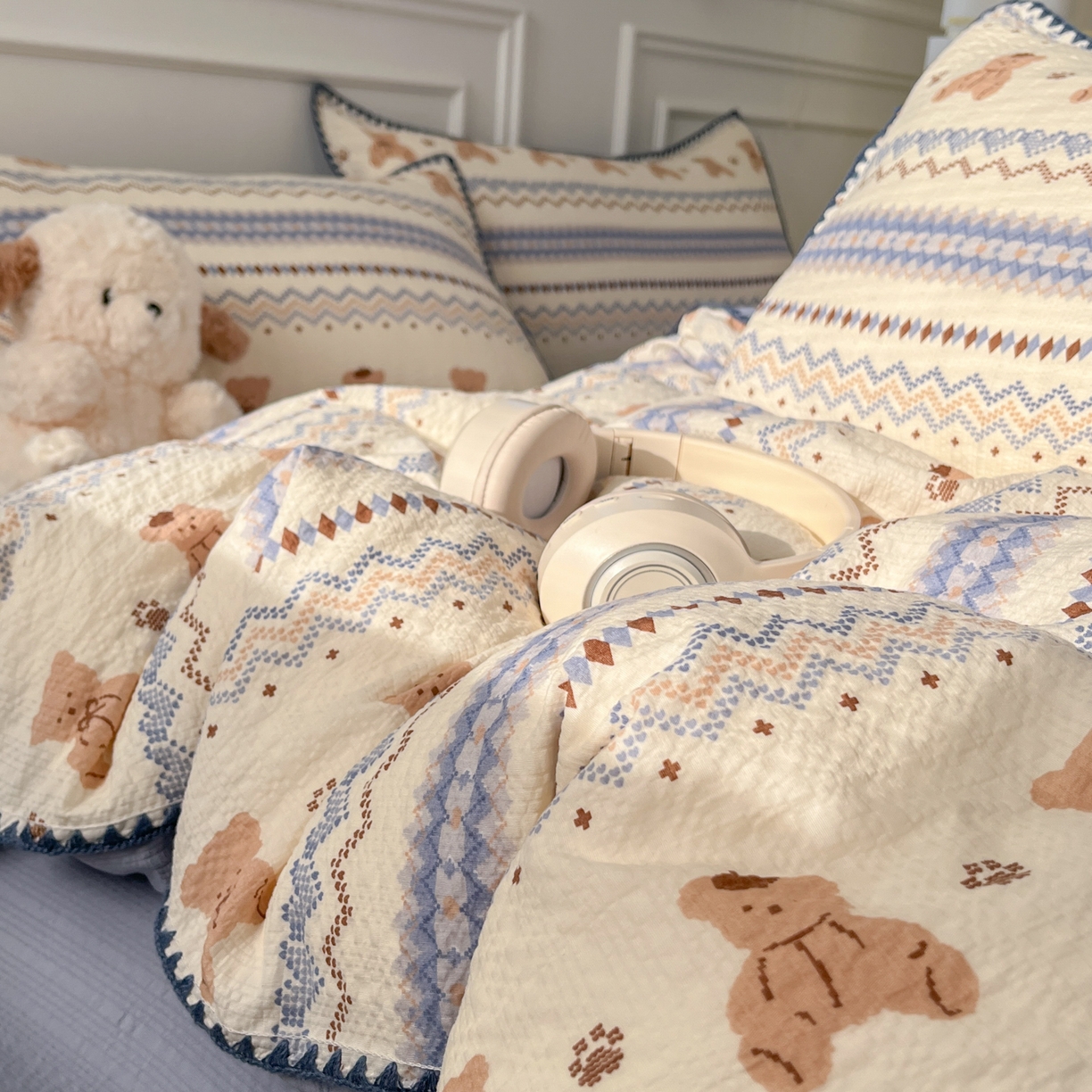 91家纺网 家纺一手货源 找家纺 慕澄家纺 2026新款小清新印花泡芙纱贝壳边四件套 奶蓝部落