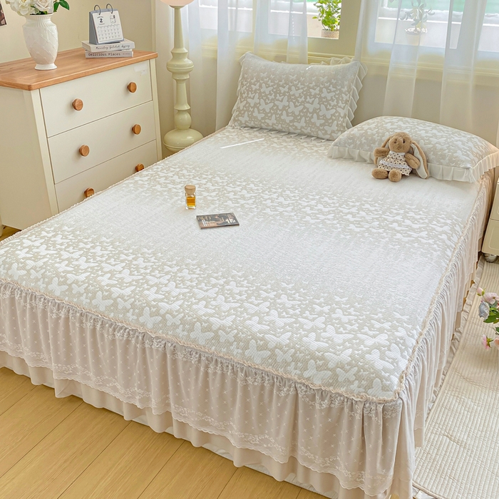 91家纺网 家纺一手货源 找家纺 伊人坊 2026新款A类550克凉感提花值过0.21冰豆豆家用凉席子三件套夏季-床裙款 花蝴蝶－咖