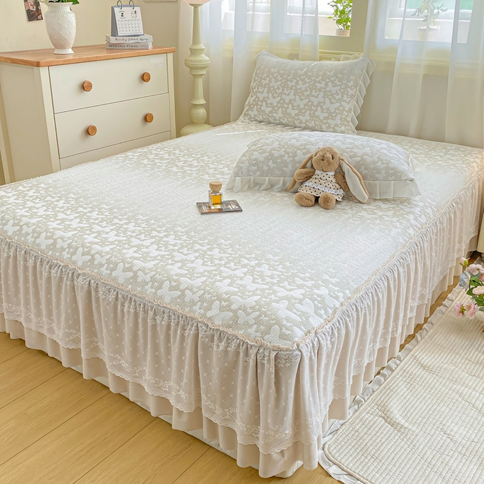 91家纺网 家纺一手货源 找家纺 伊人坊 2026新款A类550克凉感提花值过0.21冰豆豆家用凉席子三件套夏季-床裙款 花蝴蝶－咖