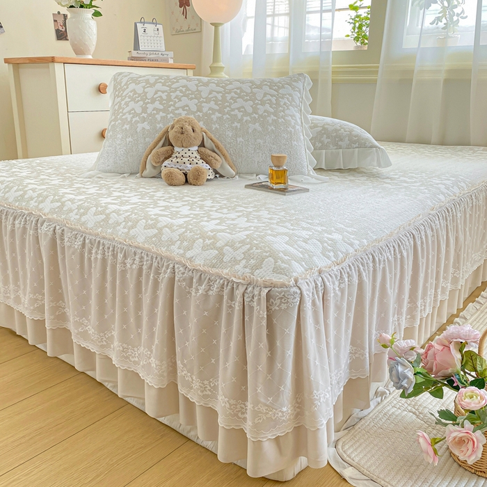 91家纺网 家纺一手货源 找家纺 伊人坊 2026新款A类550克凉感提花值过0.21冰豆豆家用凉席子三件套夏季-床裙款 花蝴蝶－咖