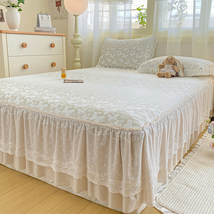 91家纺网 家纺一手货源 找家纺 伊人坊 2026新款A类550克凉感提花值过0.21冰豆豆家用凉席子三件套夏季-床裙款 花蝴蝶－咖