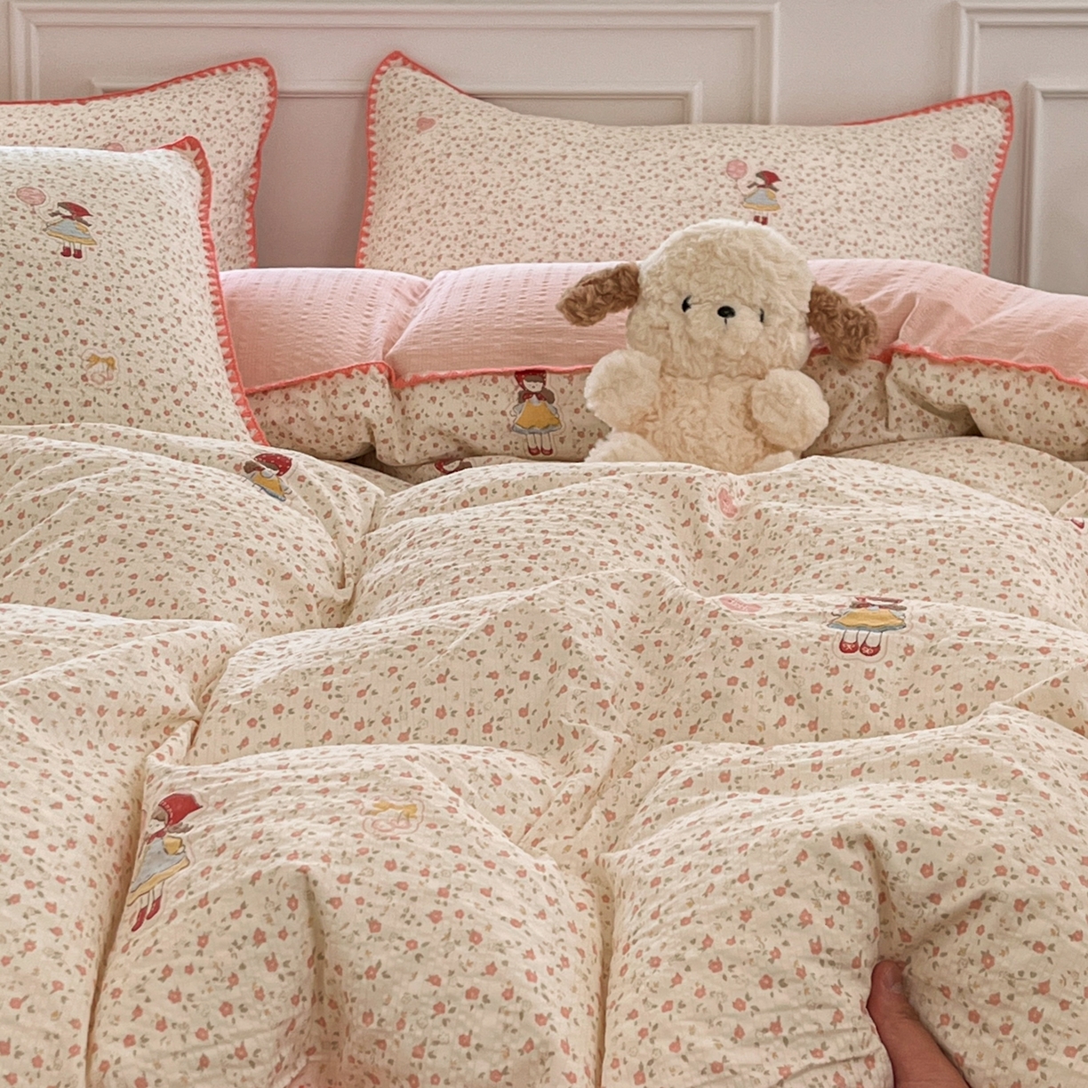 91家纺网 家纺一手货源 找家纺 慕澄家纺 2026新款小清新印花泡芙纱贝壳边四件套 少女花田