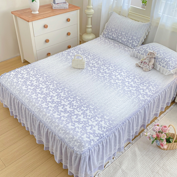 91家纺网 家纺一手货源 找家纺 伊人坊 2026新款A类550克凉感提花值过0.21冰豆豆家用凉席子三件套夏季-床裙款 花蝴蝶－蓝紫