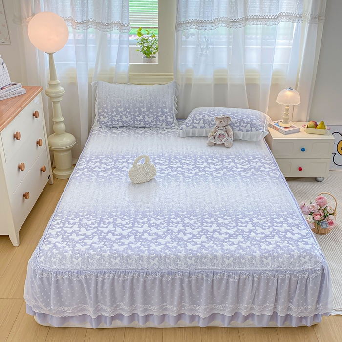 91家纺网 家纺一手货源 找家纺 伊人坊 2026新款A类550克凉感提花值过0.21冰豆豆家用凉席子三件套夏季-床裙款 花蝴蝶－蓝紫