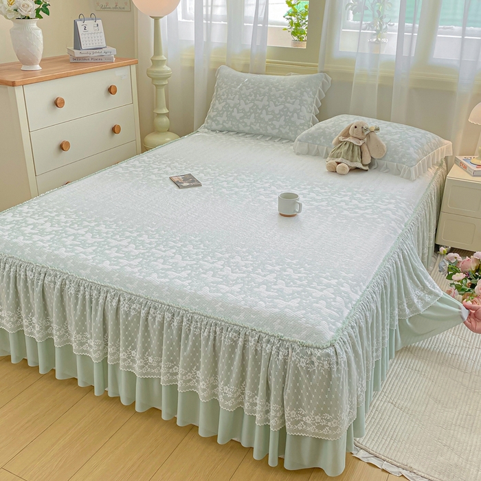 91家纺网 家纺一手货源 找家纺 伊人坊 2026新款A类550克凉感提花值过0.21冰豆豆家用凉席子三件套夏季-床裙款 花蝴蝶-绿