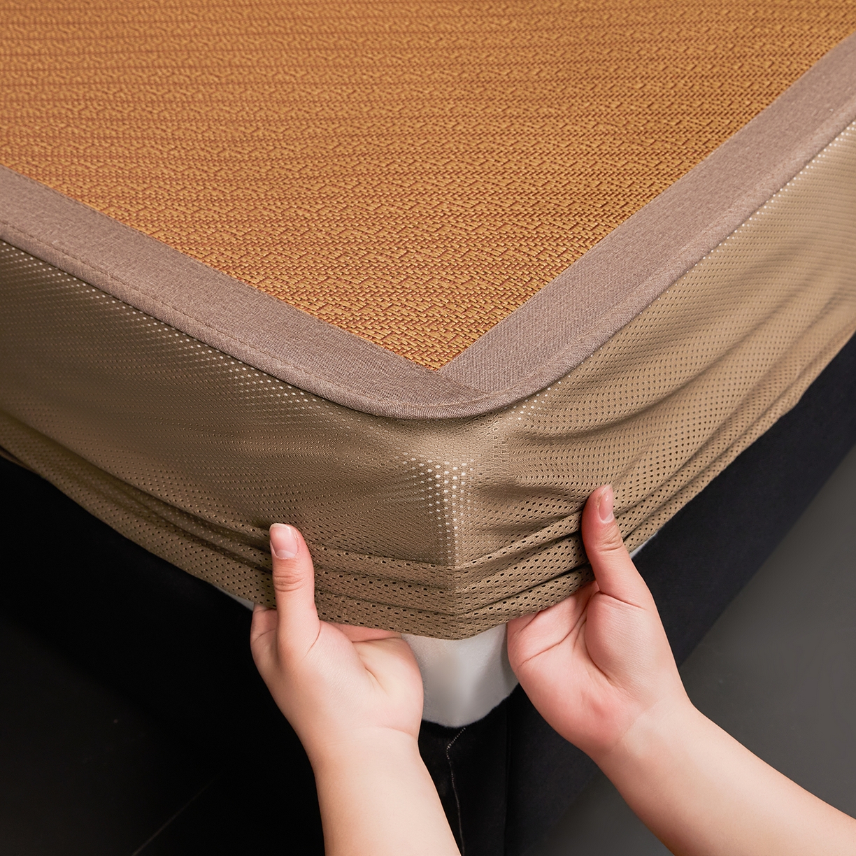 91家纺网 家纺一手货源 找家纺 绒艺席业 2026新款加密古香玉床笠款藤席凉席席子 藤悦