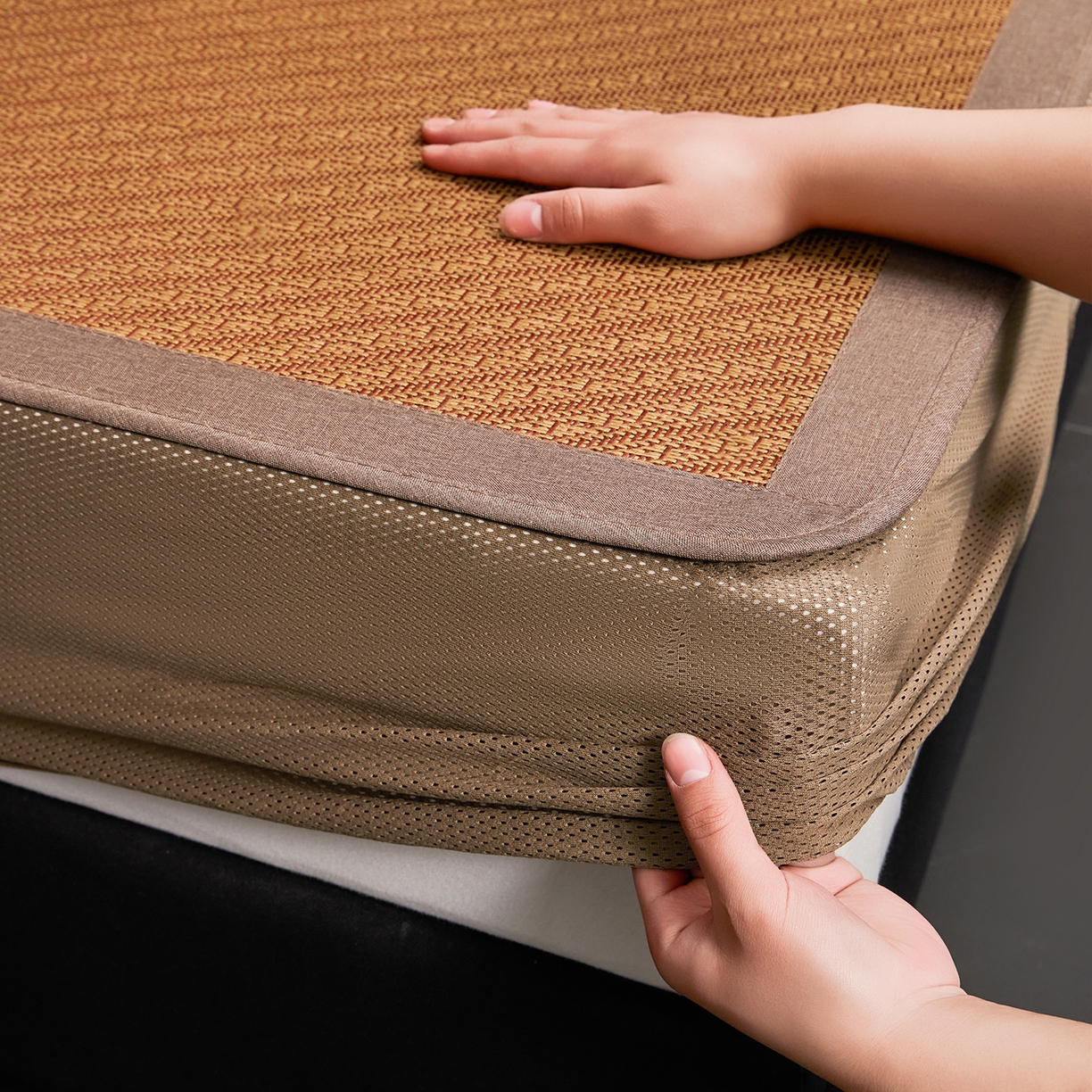 91家纺网 家纺一手货源 找家纺 绒艺席业 2026新款加密古香玉床笠款藤席凉席席子 藤悦