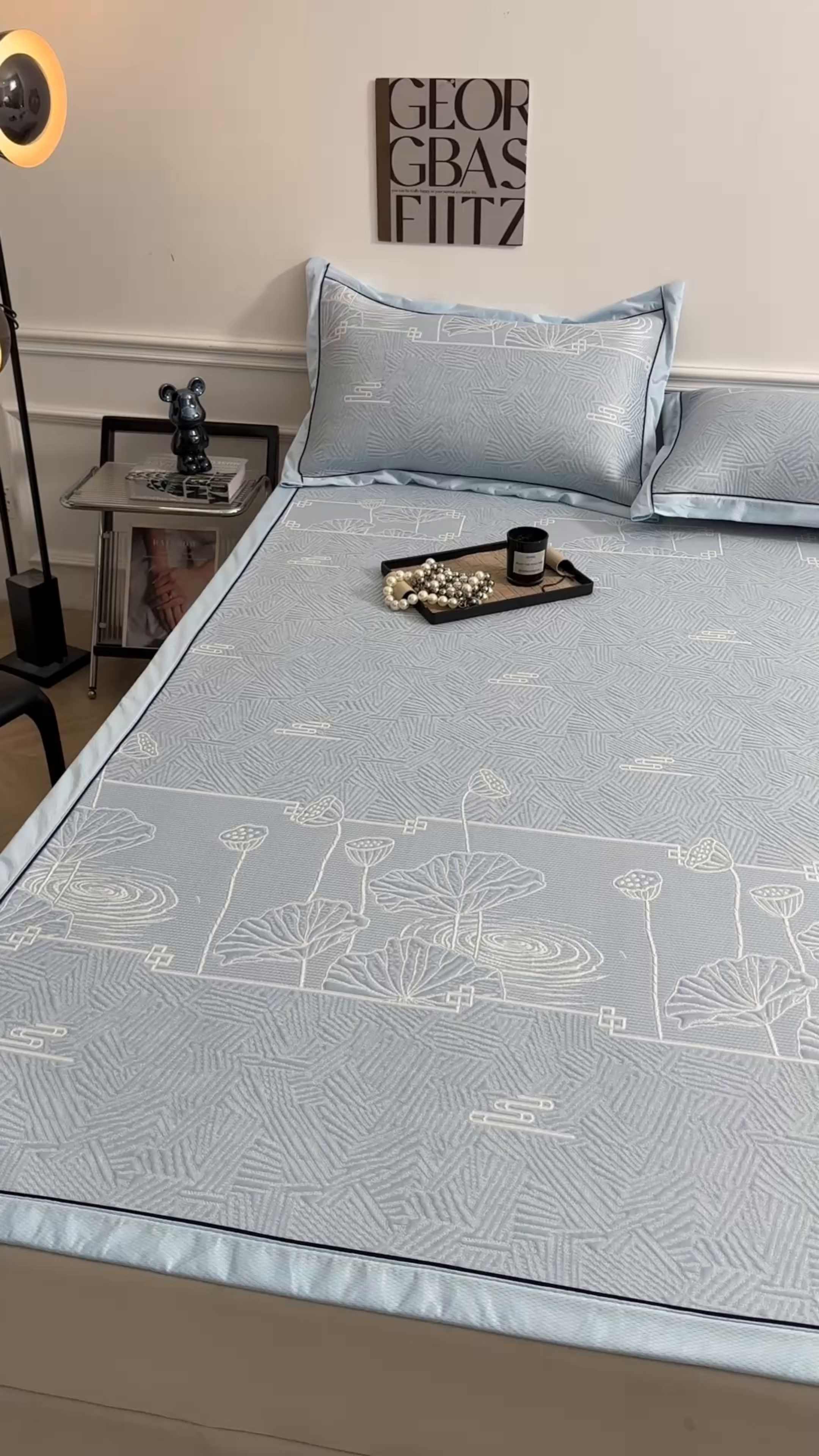 91家纺网 家纺一手货源 找家纺 绒艺席业 2026年新款立体浮雕工艺正宗凉感豆豆席凉席席子-平铺款 豆豆荷塘月色-蓝色