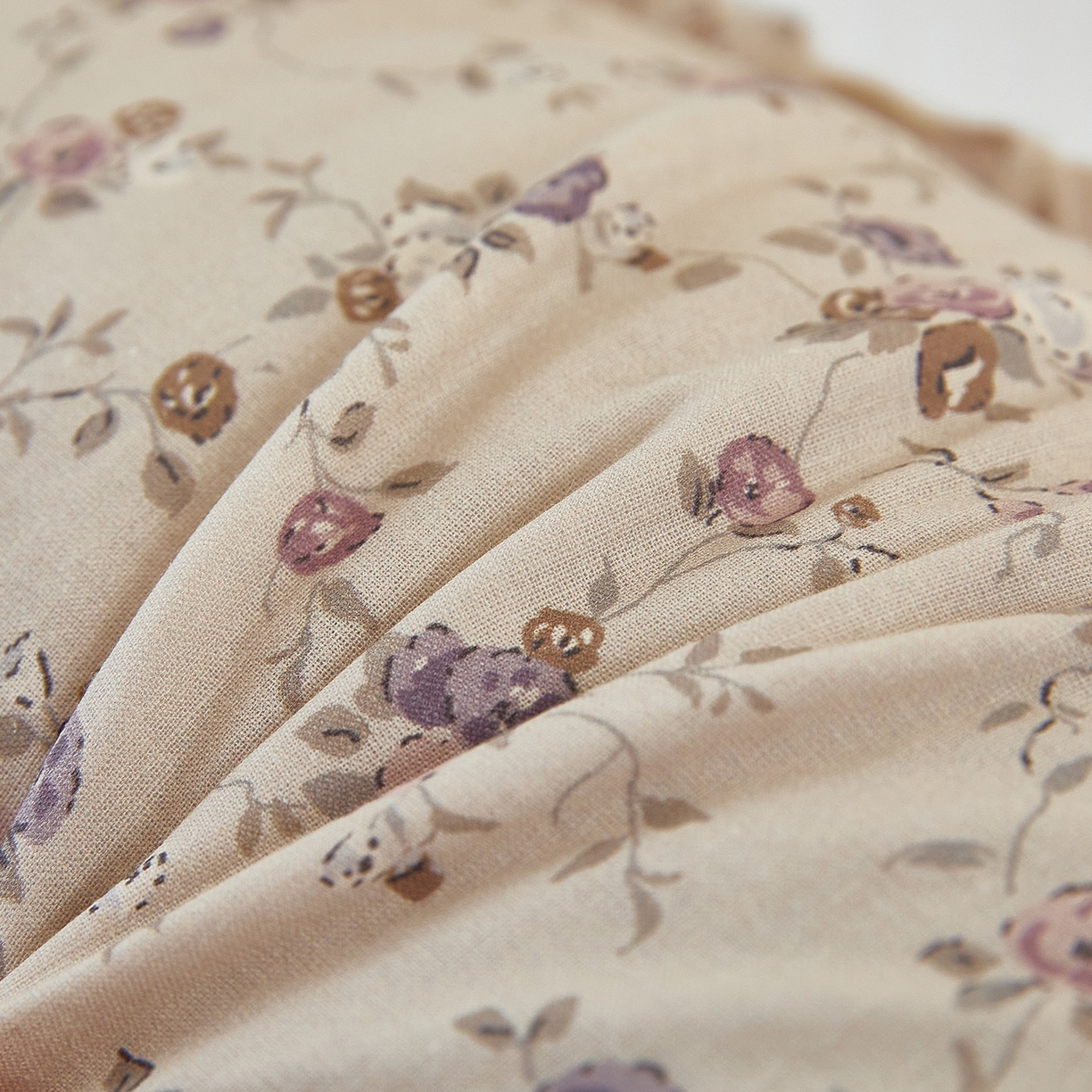 91家纺网 家纺一手货源 找家纺 梦叶草 2026新款全棉碎花月牙花边荞麦枕 全棉碎花月牙荞麦枕-碎花紫