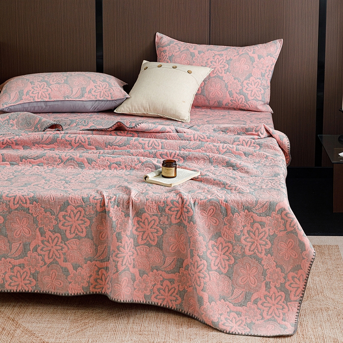 91家纺网 家纺一手货源 找家纺 悦然毛巾被 2026新款全棉三层纱A类多功能毛巾被休闲毯夏被床盖床单 花间小憩