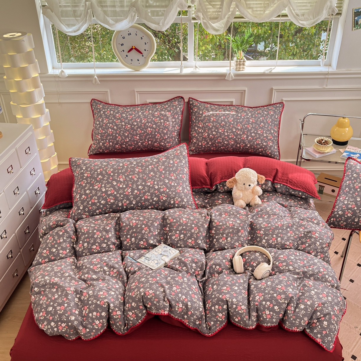 91家纺网 家纺一手货源 找家纺 慕澄家纺 2026新款小清新印花泡芙纱贝壳边四件套 午夜花园