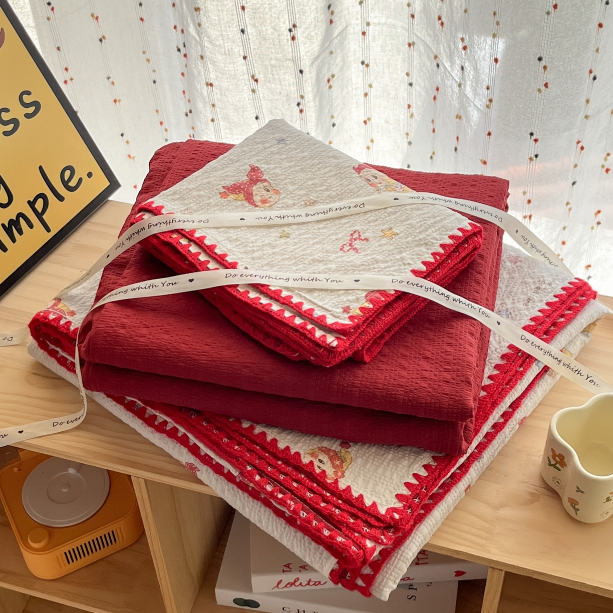 91家纺网 家纺一手货源 找家纺 慕澄家纺 2026新款小清新印花泡芙纱贝壳边四件套 星落小红帽