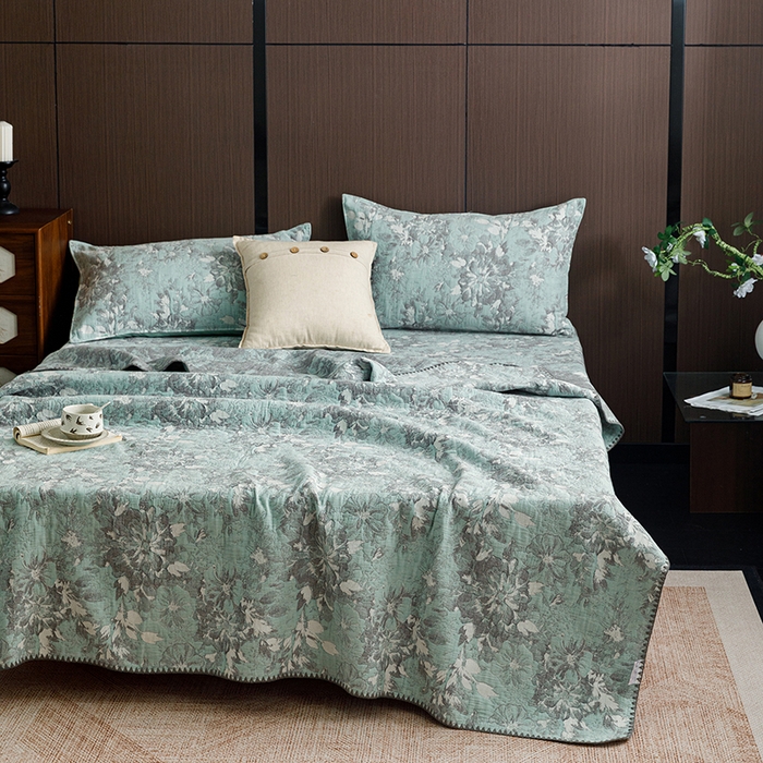 91家纺网 家纺一手货源 找家纺 悦然毛巾被 2026新款全棉三层纱A类多功能毛巾被休闲毯夏被床盖床单 浅夏微风