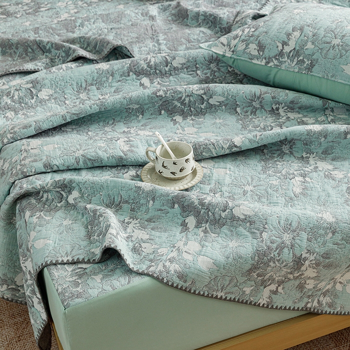 91家纺网 家纺一手货源 找家纺 悦然毛巾被 2026新款全棉三层纱A类多功能毛巾被休闲毯夏被床盖床单 浅夏微风