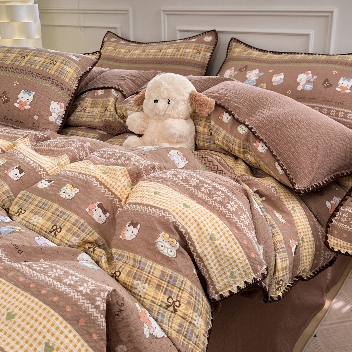 91家纺网 家纺一手货源 找家纺 慕澄家纺 2026新款小清新印花泡芙纱贝壳边四件套 椰棕猫软糖