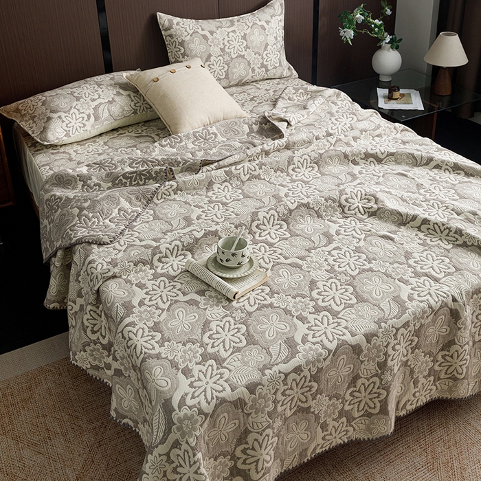 91家纺网 家纺一手货源 找家纺 悦然毛巾被 2026新款全棉三层纱A类多功能毛巾被休闲毯夏被床盖床单 青柠花事