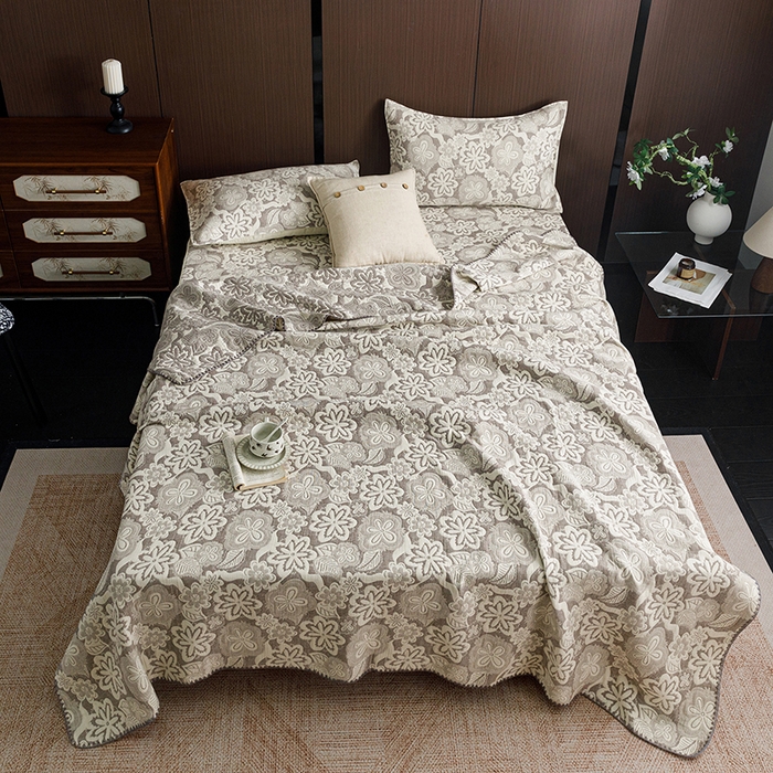 91家纺网 家纺一手货源 找家纺 悦然毛巾被 2026新款全棉三层纱A类多功能毛巾被休闲毯夏被床盖床单 青柠花事