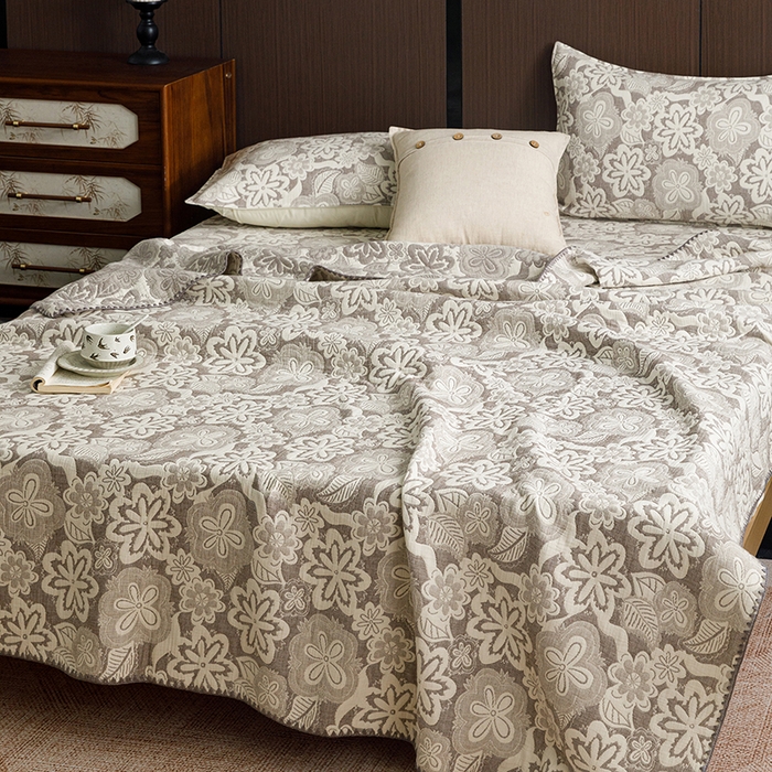 91家纺网 家纺一手货源 找家纺 悦然毛巾被 2026新款全棉三层纱A类多功能毛巾被休闲毯夏被床盖床单 青柠花事