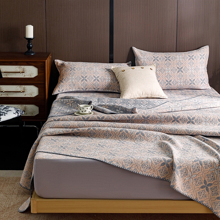 91家纺网 家纺一手货源 找家纺 悦然毛巾被 2026新款全棉三层纱A类多功能毛巾被休闲毯夏被床盖床单 轻氧生活