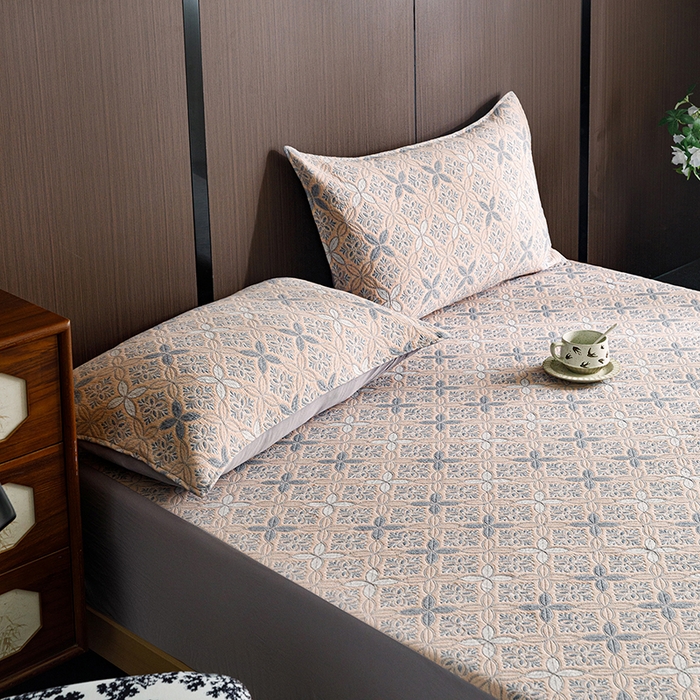 91家纺网 家纺一手货源 找家纺 悦然毛巾被 2026新款全棉三层纱A类多功能毛巾被休闲毯夏被床盖床单 轻氧生活