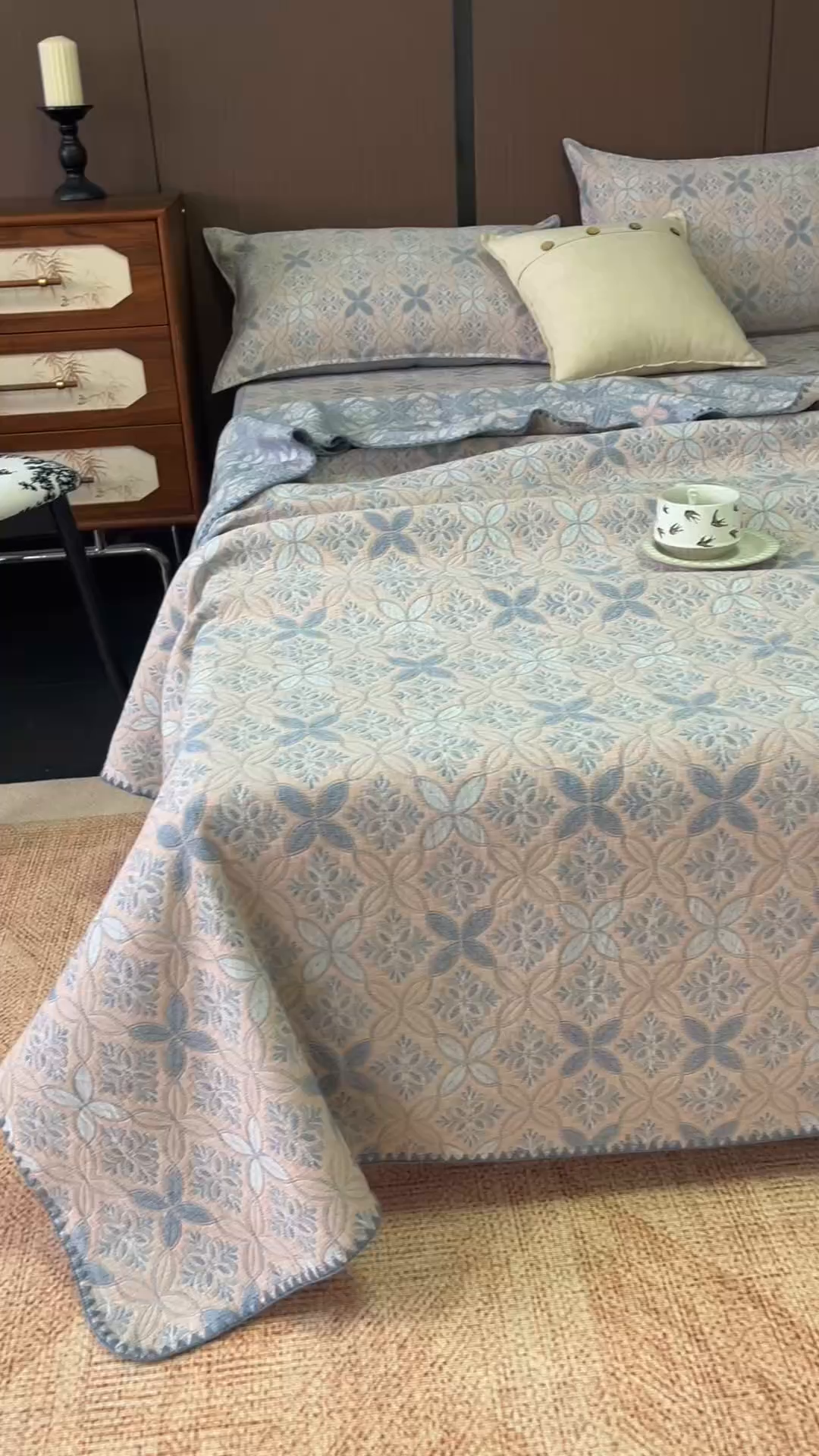 91家纺网 家纺一手货源 找家纺 悦然毛巾被 2026新款全棉三层纱A类多功能毛巾被休闲毯夏被床盖床单 轻氧生活