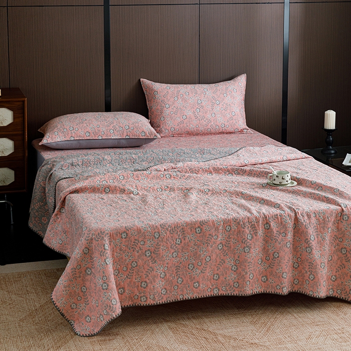 91家纺网 家纺一手货源 找家纺 悦然毛巾被 2026新款全棉三层纱A类多功能毛巾被休闲毯夏被床盖床单 软雾轻眠