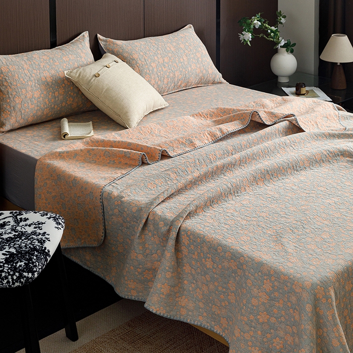 91家纺网 家纺一手货源 找家纺 悦然毛巾被 2026新款全棉三层纱A类多功能毛巾被休闲毯夏被床盖床单 森系呼吸