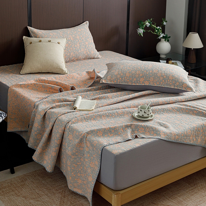 91家纺网 家纺一手货源 找家纺 悦然毛巾被 2026新款全棉三层纱A类多功能毛巾被休闲毯夏被床盖床单 森系呼吸