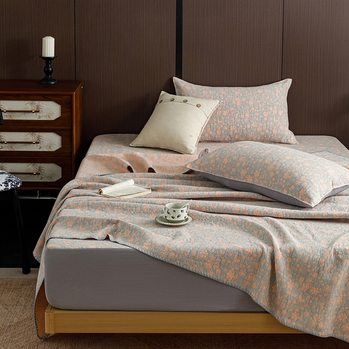 91家纺网 家纺一手货源 找家纺 悦然毛巾被 2026新款全棉三层纱A类多功能毛巾被休闲毯夏被床盖床单 森系呼吸