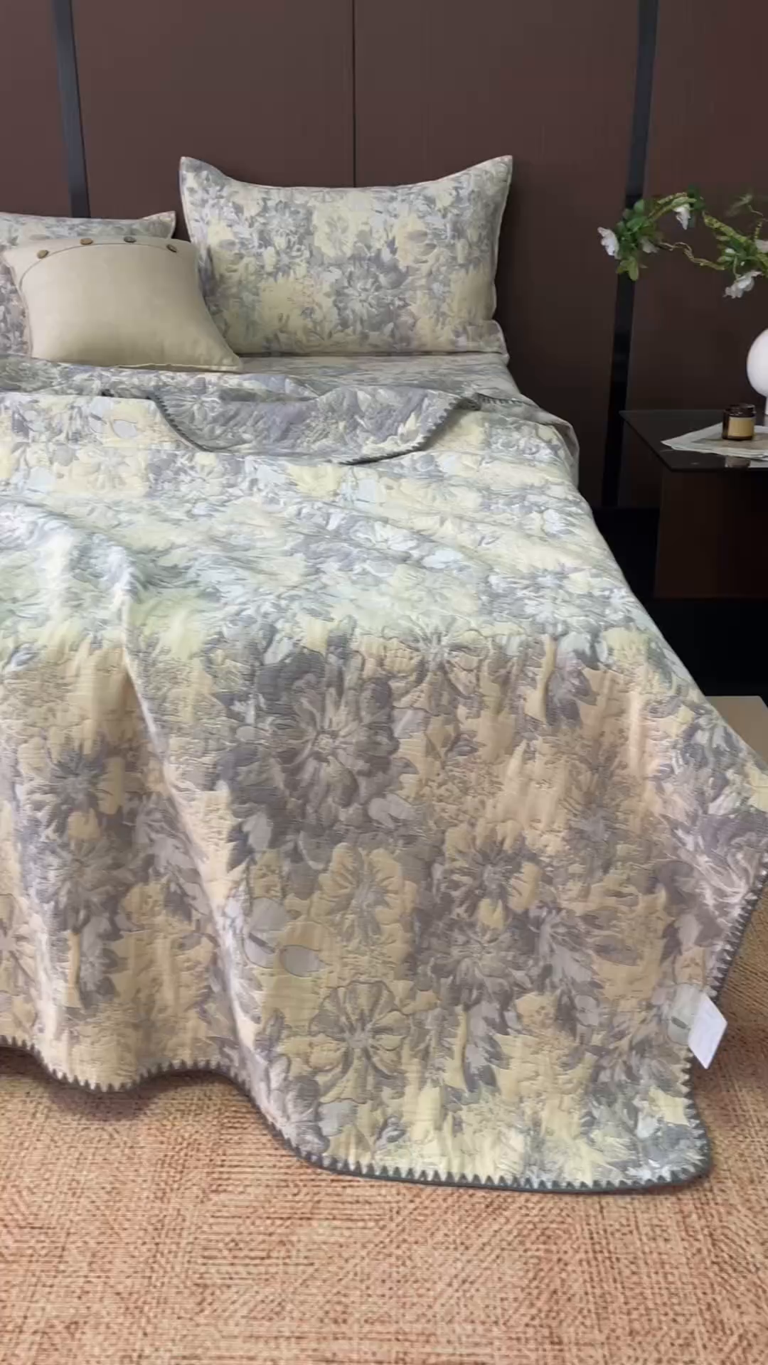 91家纺网 家纺一手货源 找家纺 悦然毛巾被 2026新款全棉三层纱A类多功能毛巾被休闲毯夏被床盖床单 森屿晚星