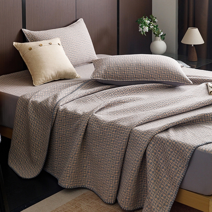 91家纺网 家纺一手货源 找家纺 悦然毛巾被 2026新款全棉三层纱A类多功能毛巾被休闲毯夏被床盖床单 星落棉柔