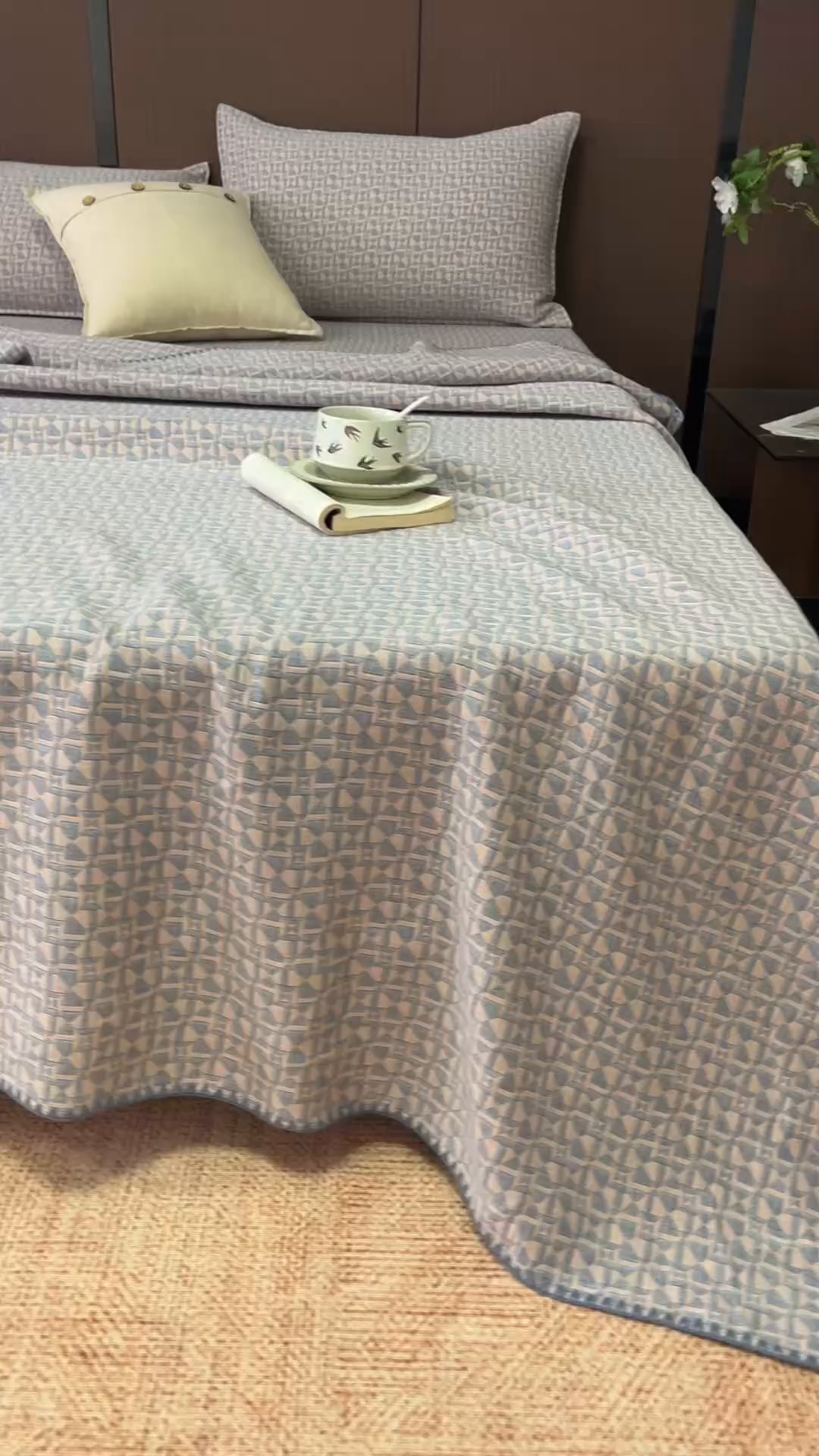 91家纺网 家纺一手货源 找家纺 悦然毛巾被 2026新款全棉三层纱A类多功能毛巾被休闲毯夏被床盖床单 星落棉柔