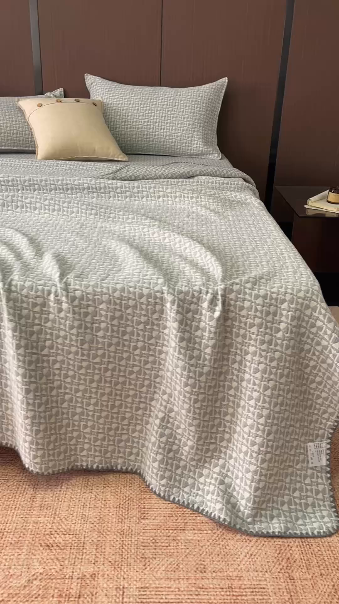 91家纺网 家纺一手货源 找家纺 悦然毛巾被 2026新款全棉三层纱A类多功能毛巾被休闲毯夏被床盖床单 云絮柔织