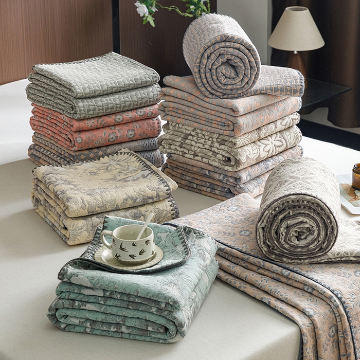 91家纺网 家纺一手货源 找家纺 悦然毛巾被 2026新款全棉三层纱A类多功能毛巾被休闲毯夏被床盖床单 组合